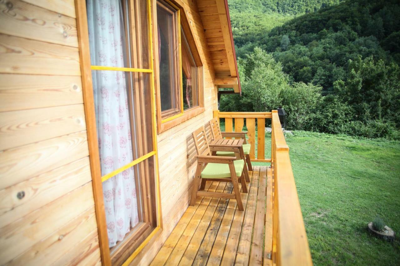 Taramour Cottages. Mojkovac Kültér fotó
